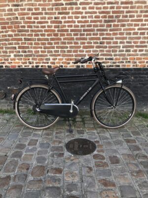 Vélo Hollandais Cortina U4 noir